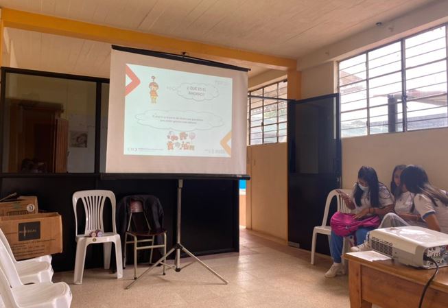 UNIDAD EDUCATIVA MAXIMILIANO SPILLER - TENA 3