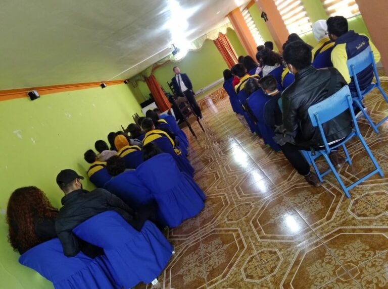 UNIDAD EDUCATIVA PARTICULAR EMERSON RALPH WALDO (Quito) 2